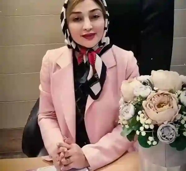 دکتر نیلوفر تاری